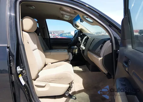 2010 Toyota Tundra Grade 4.6L V8 z USA, uszkodzony, nr VIN 5TFRM5F17AX006167